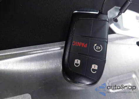 2023 Jeep Renegade Upland 4X4 из США, поврежденный, VIN ZACNJDB19PPP71963